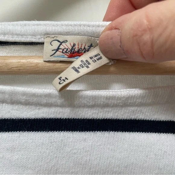 Faherty Shirt Women’s Size Small White Blue Rugby Striped Coastal 100% Cotton - Picture 3 of 6